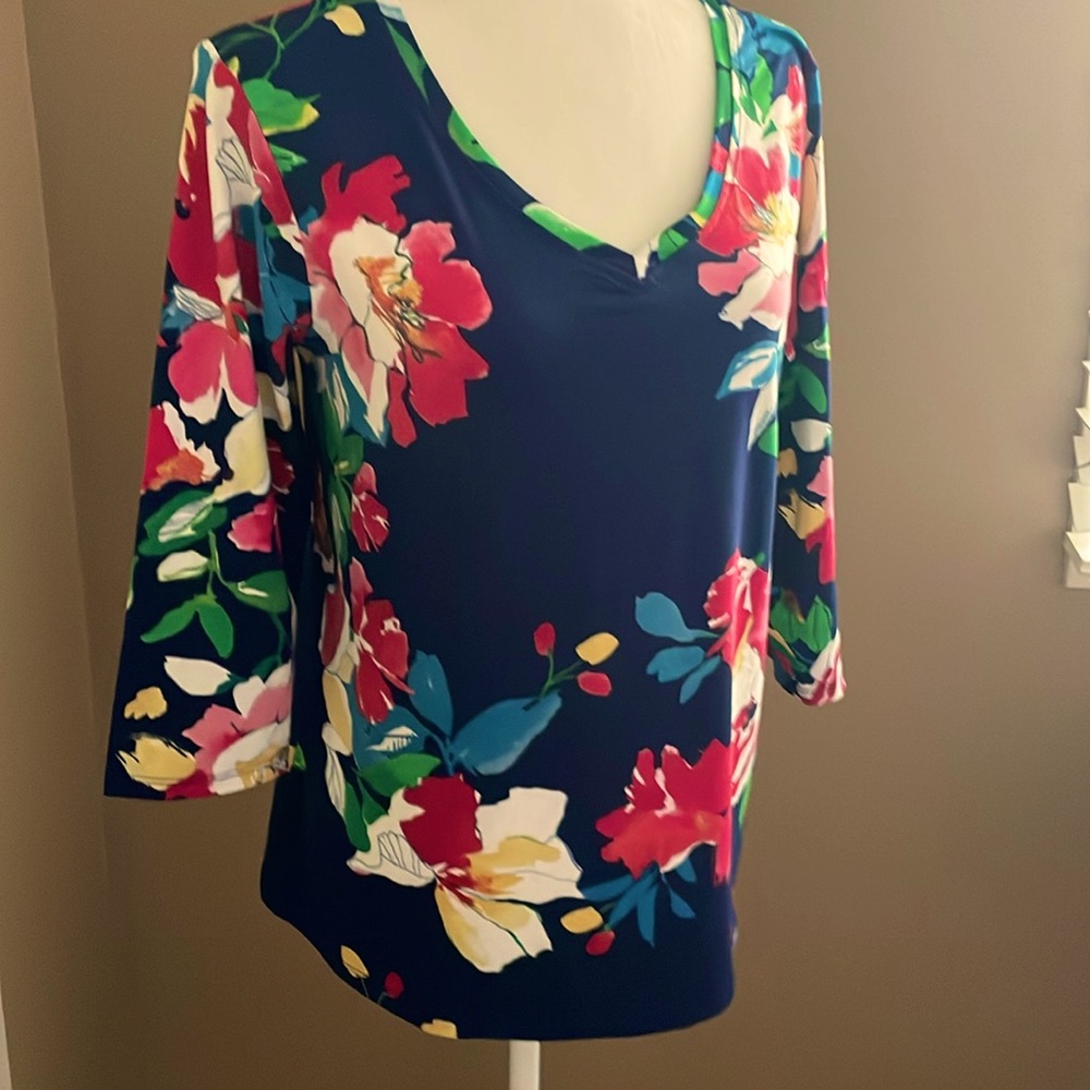 Pioneer Woman Navy, Red, Yellow, Green Floral Knit Top Size Med